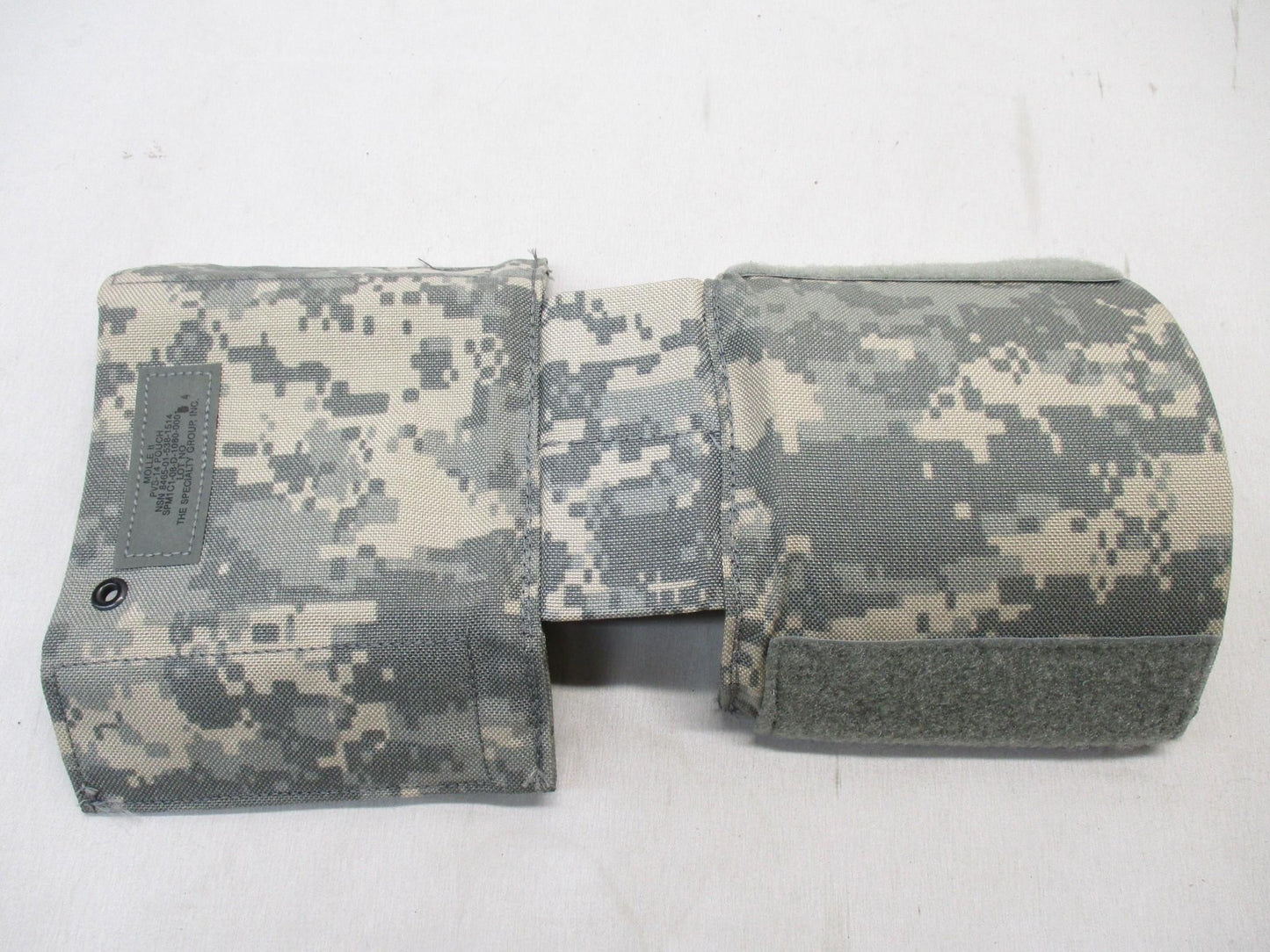 NEW MILITARY 1 QUART CANTEEN POUCH PROTECTIVE PADDED INSERT PVS-14 ACU DIGITAL