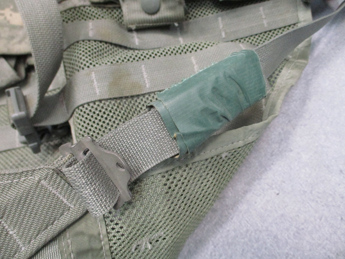 USGI MOLLE II FLC Vest ACU UCP 9 Pouch Rifleman Set NSN 8465-01-525-0577
