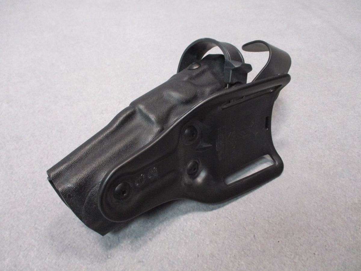 Safariland 6360-83 Glock 17/22 Level 3 Duty Holster in black with belt mount, designed for right-handed use.
