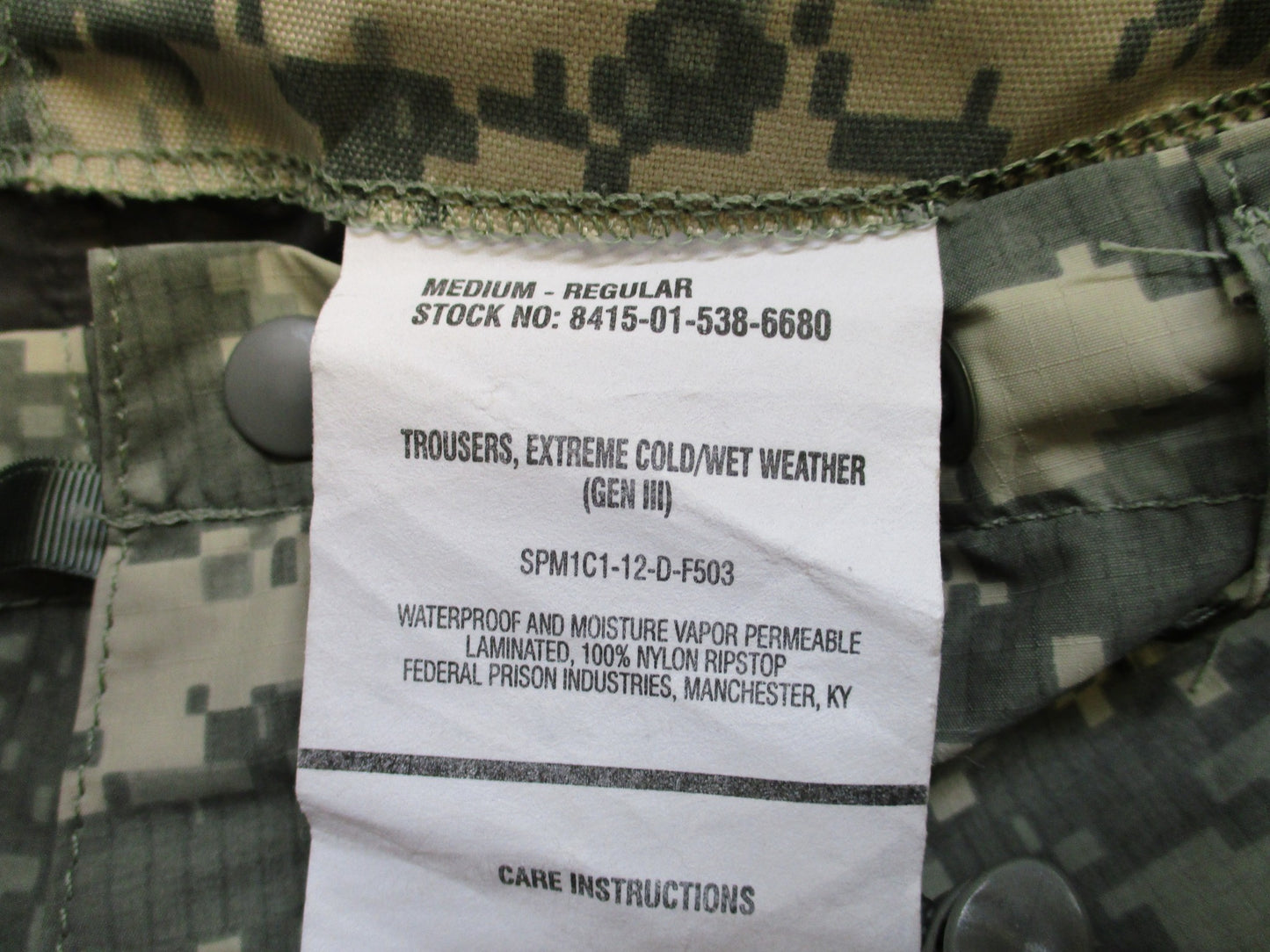 USGI ARMY ISSUE ACU DIGITAL UCP WET WEATHER GEN III GORETEX TROUSER MED-REG PANT