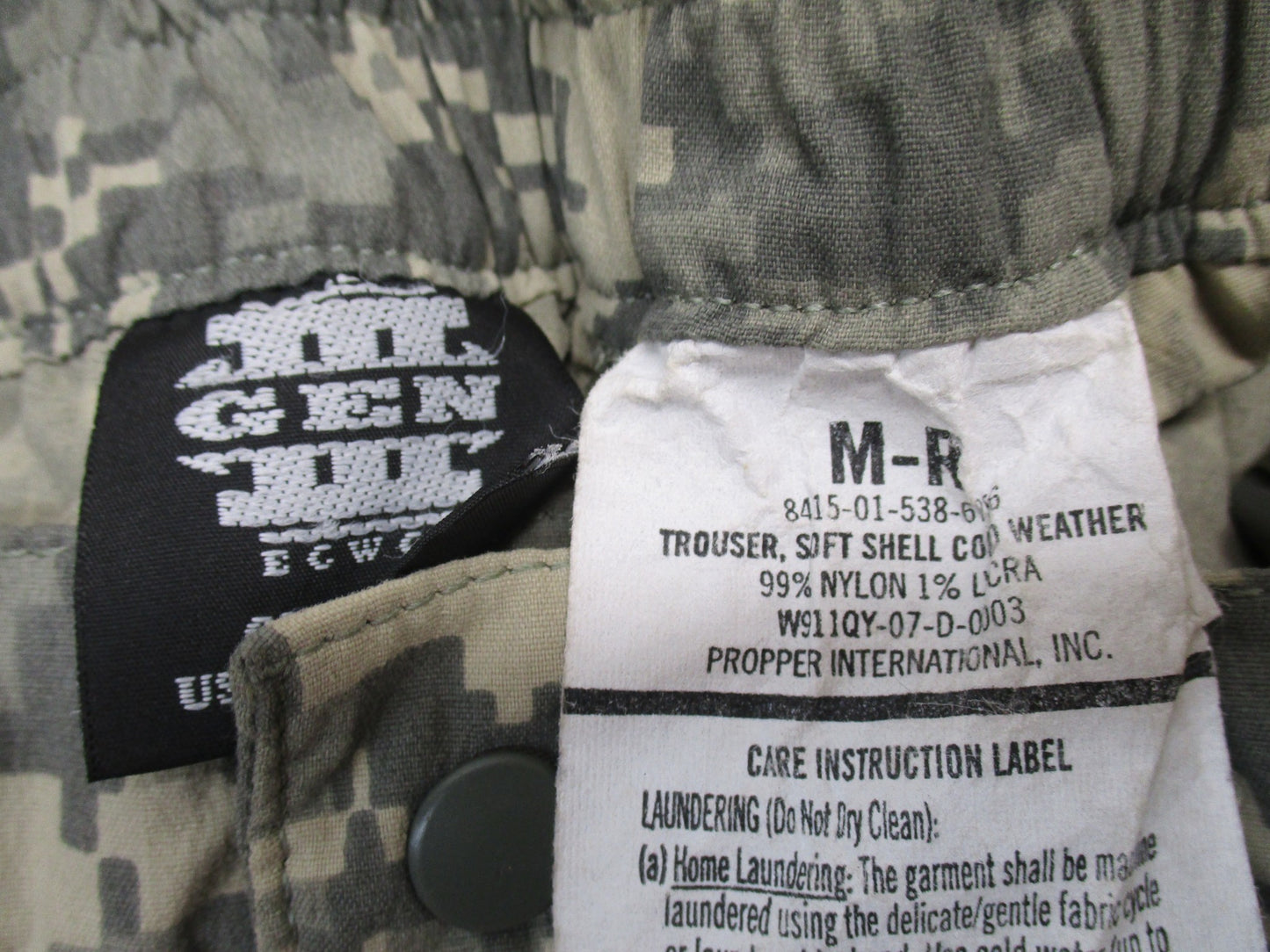 USED ARMY ACU DIGITAL LEVEL 5 SOFT SHELL TROUSER COLD WEATHER PANTS MEDIUM/REG