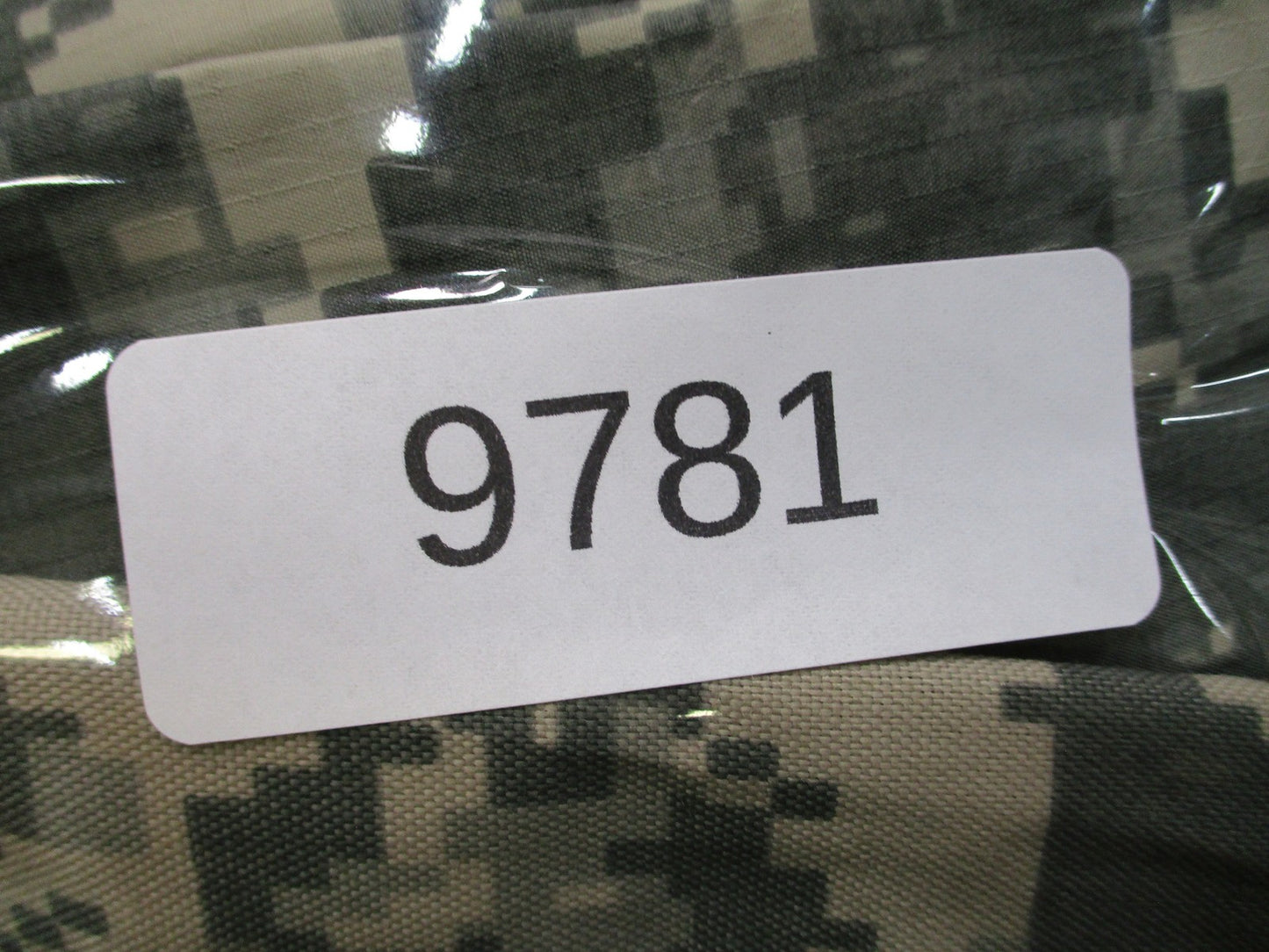 New US Army GEN III ECWCS Gore-Tex Trousers Medium Regular Digital Camo Pants