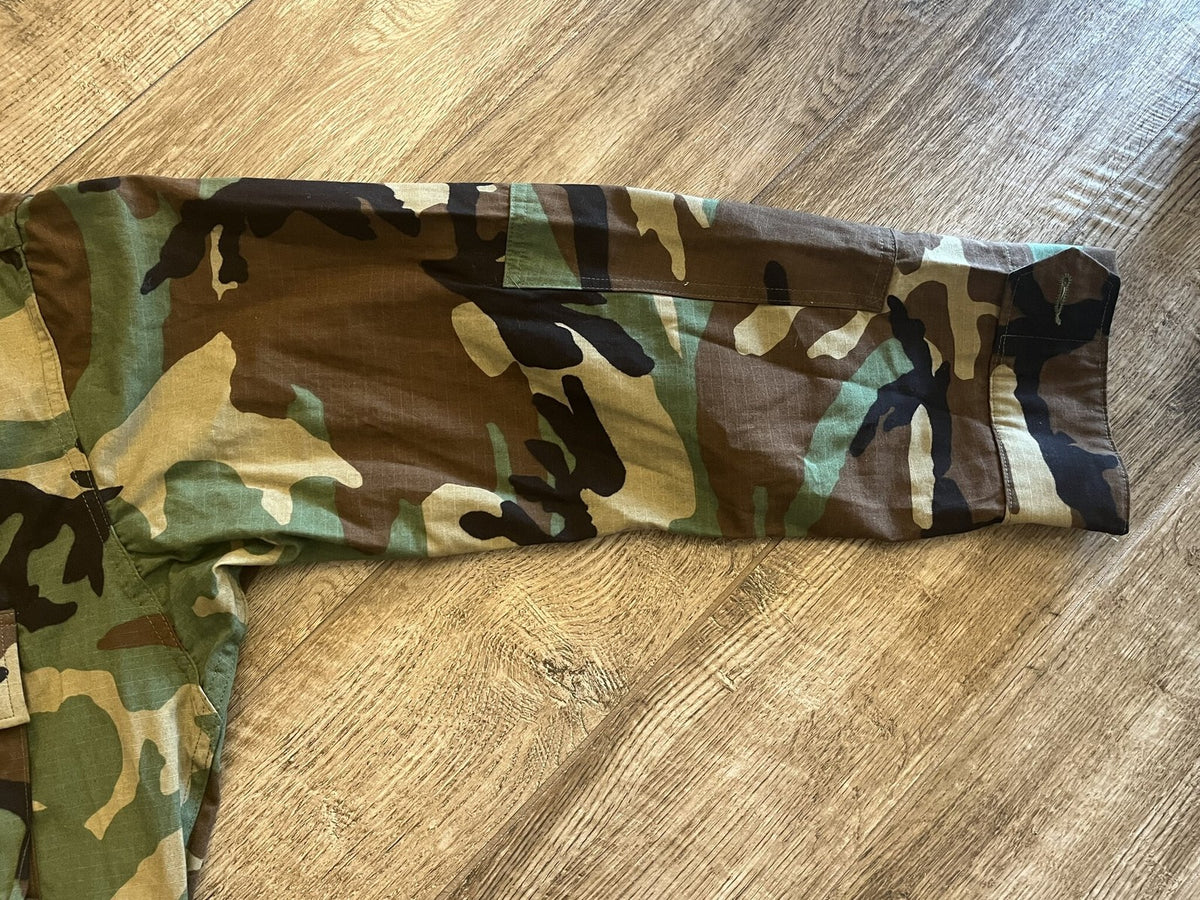 US Military Woodland Camo BDU Coat Ripstop Medium Regular Authentic Surplus