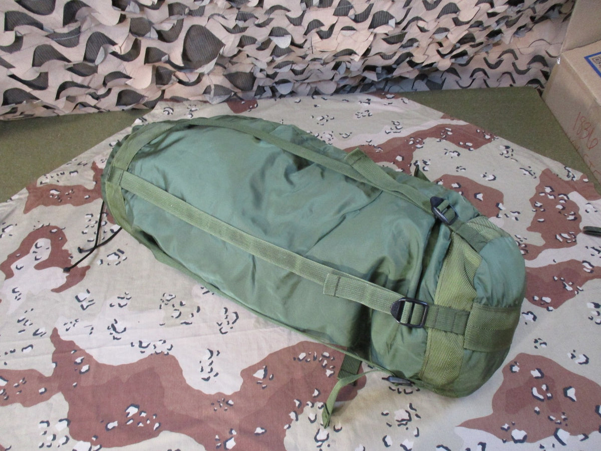 Swiss Army Surplus Sleeping Bag w/ British Army Compression Sack – surplus lot