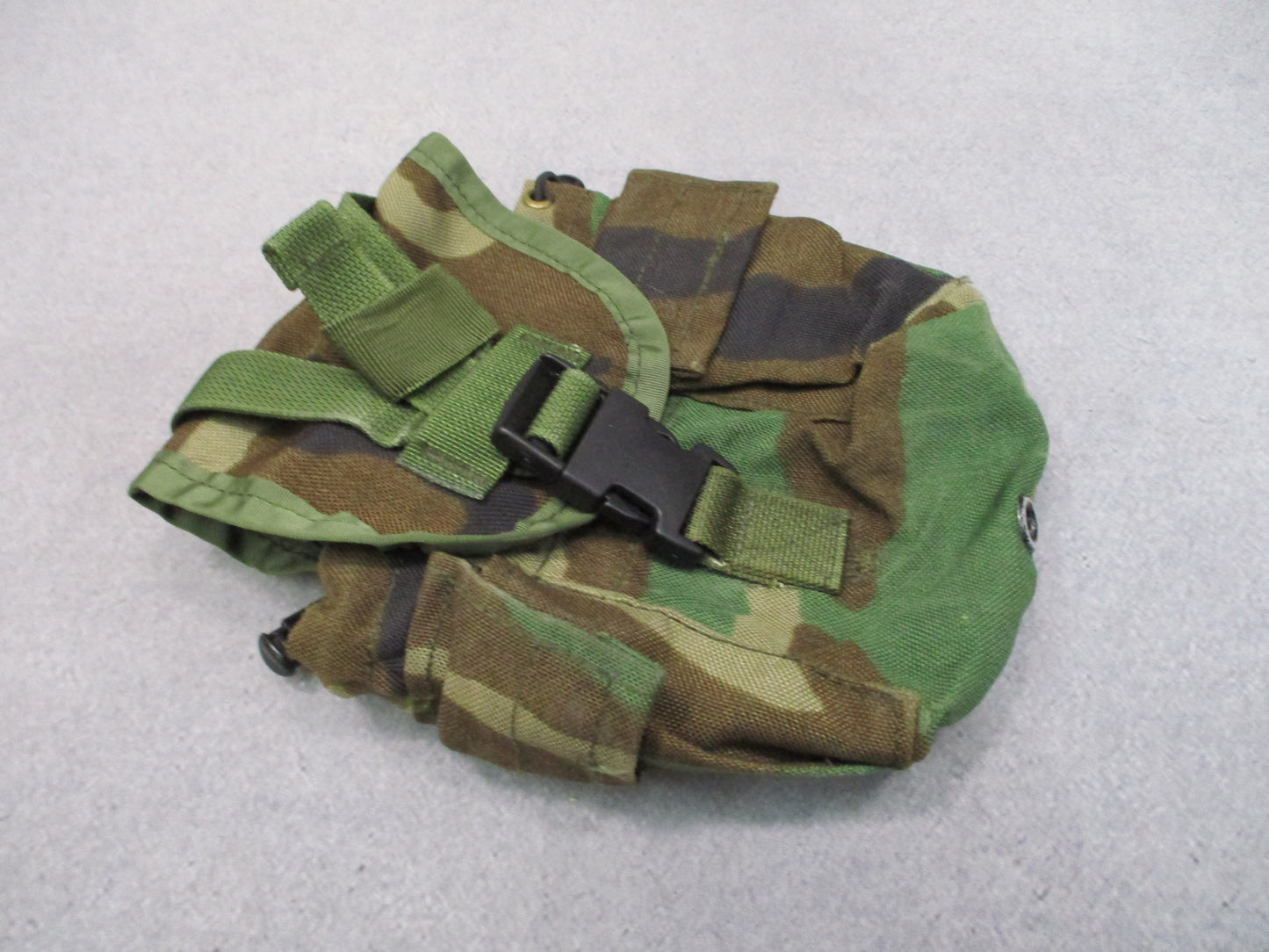USGI MOLLE II Woodland Canteen Utility Pouch SDS F205411 NSN 8465-01-484-0450