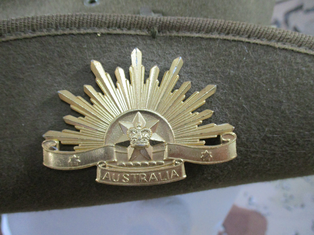 Vintage Mountcastle Australian Army Slouch Hat 56 1990 Rising Sun Badge