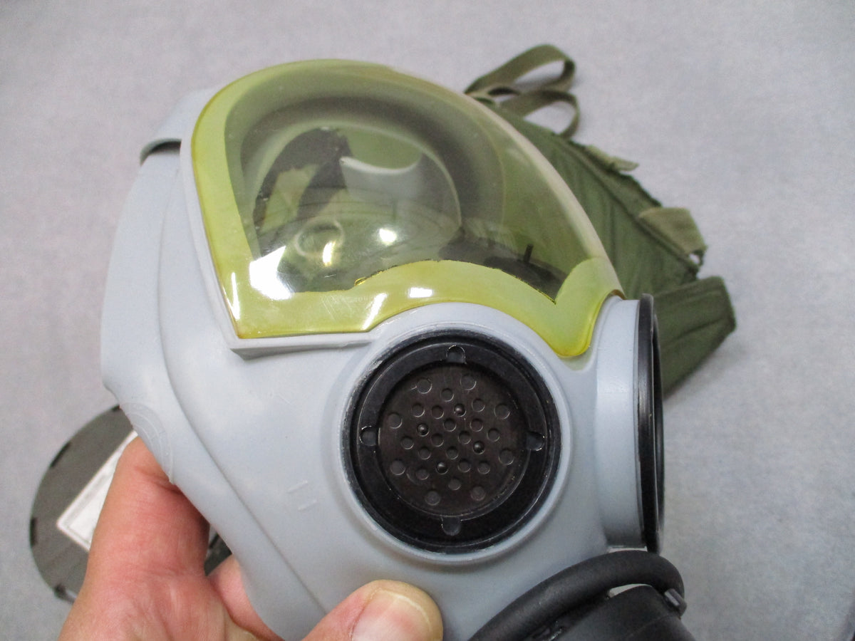MSA MCU-2/P Gas Mask Small USGI with Bag C2A1 Filter & M/L Outsert Surplus