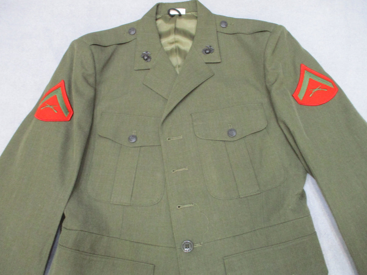 USMC Service Alpha Green Jacket 46L Crown Clothing USA Coat w/ Insignia