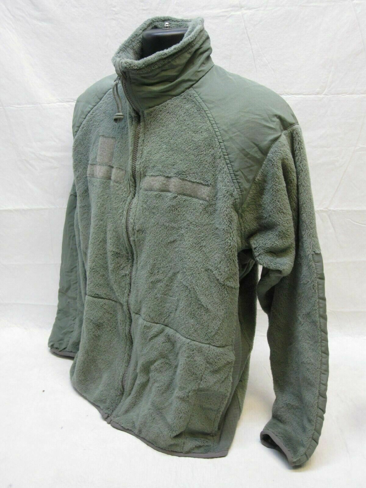 Used Polartec Gen III Army fleece jacket in foliage green, military-style cold weather fleece top with UCP camouflage pattern.