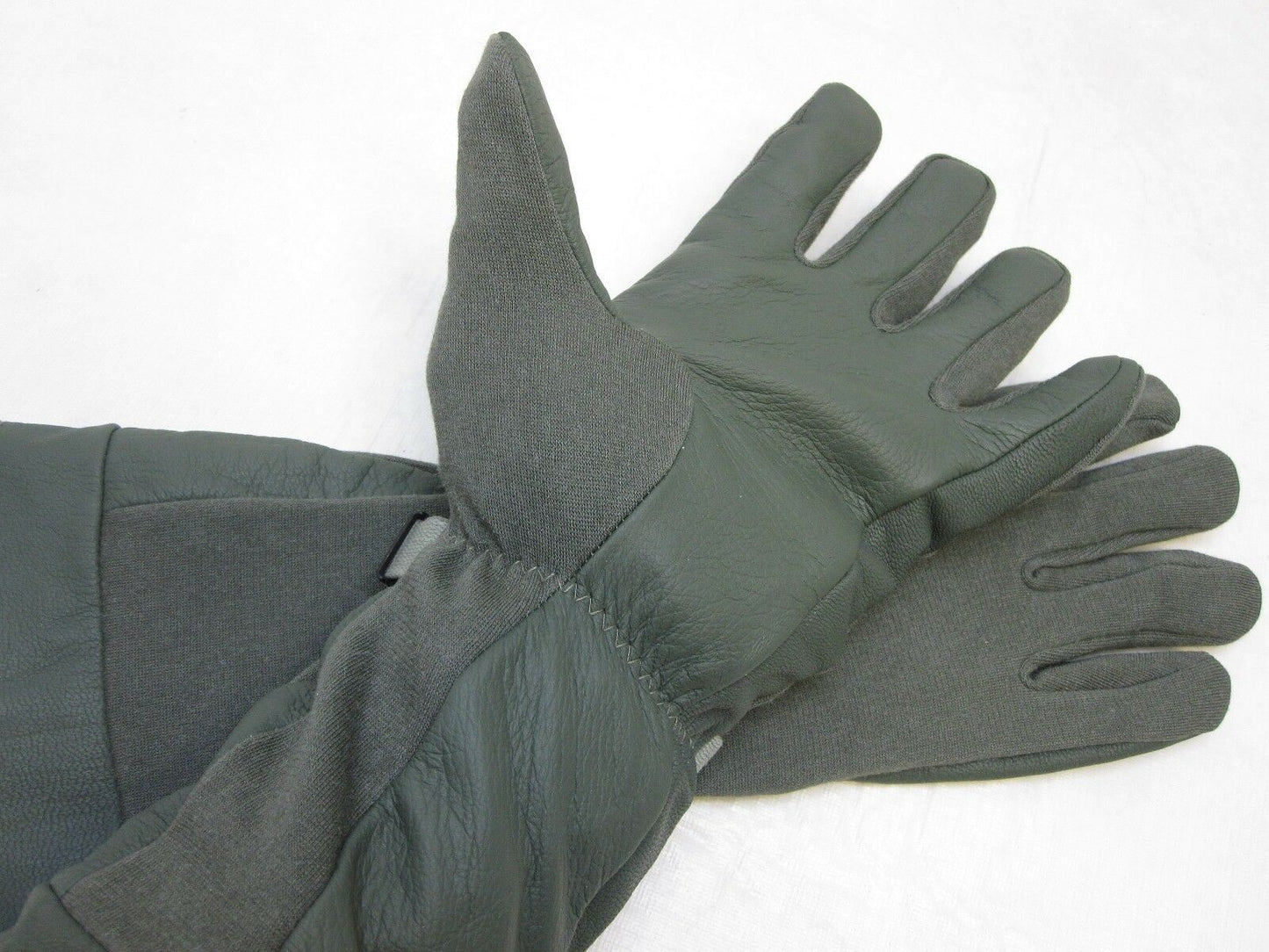 MILITARY ISSUE FUEL HANDLERS GLOVES JP8 FOLIAGE GREEN SMALL 8415-01-529-2612