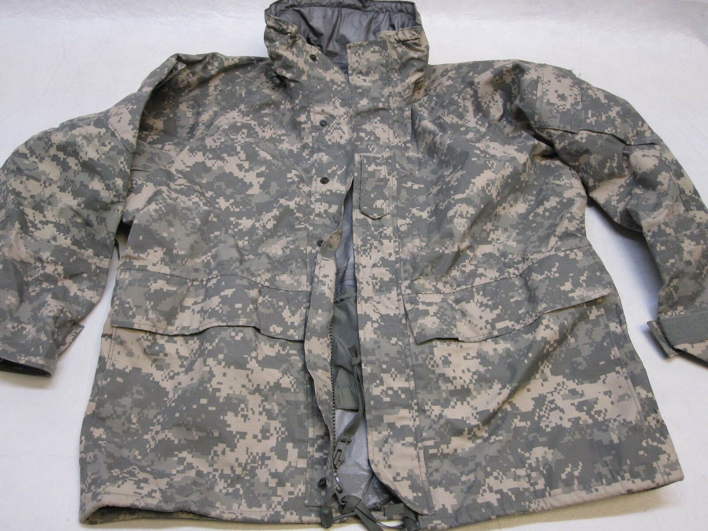 NEW ARMY ISSUE ACU DIGITAL GORE-TEX JACKET COLD/WET WEATHER PARKA LARGE/REGULAR - Centex Military Gear