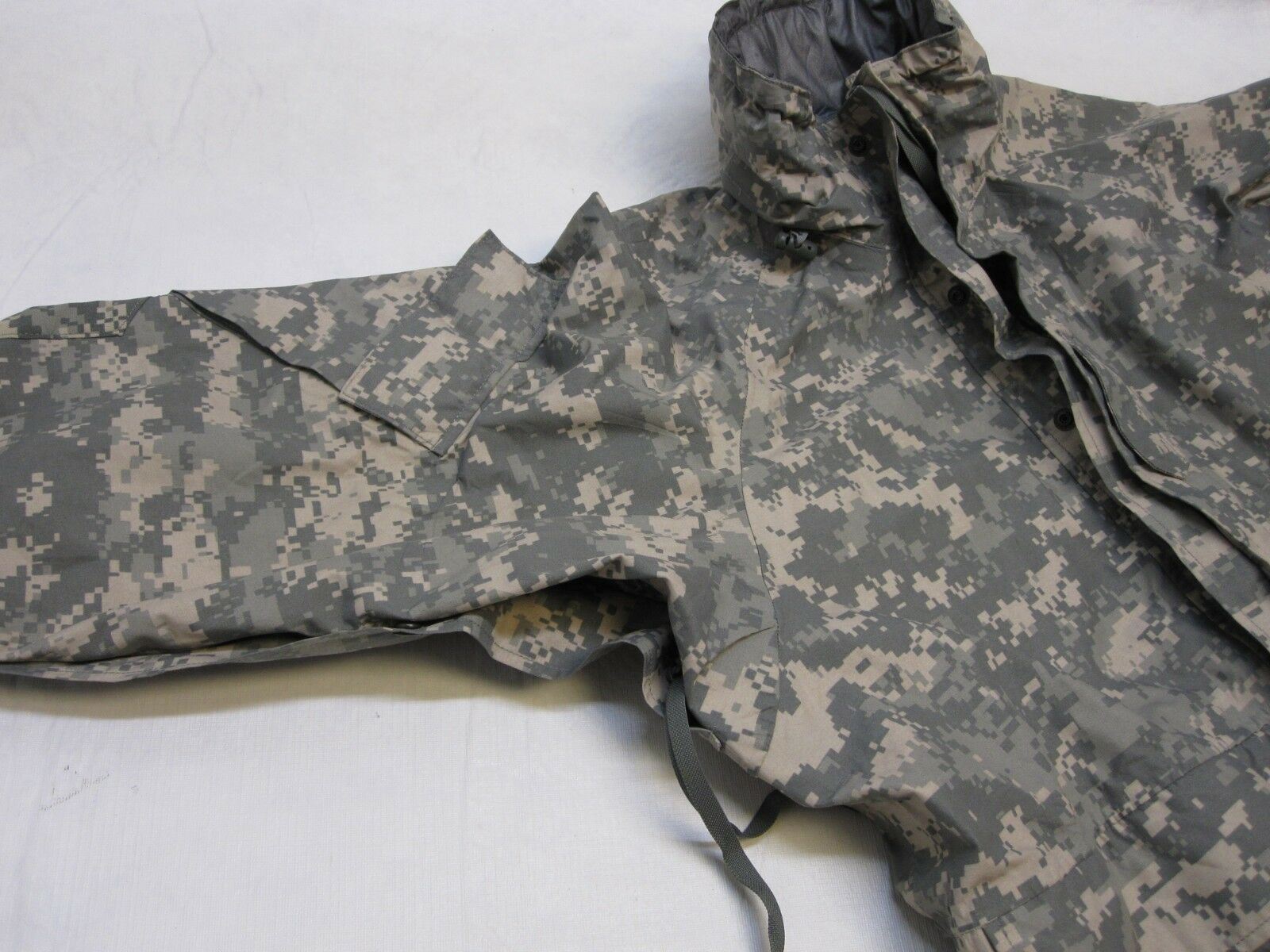 NEW ARMY ISSUE ACU DIGITAL GORE-TEX JACKET COLD/WET WEATHER PARKA LARGE/REGULAR - Centex Military Gear