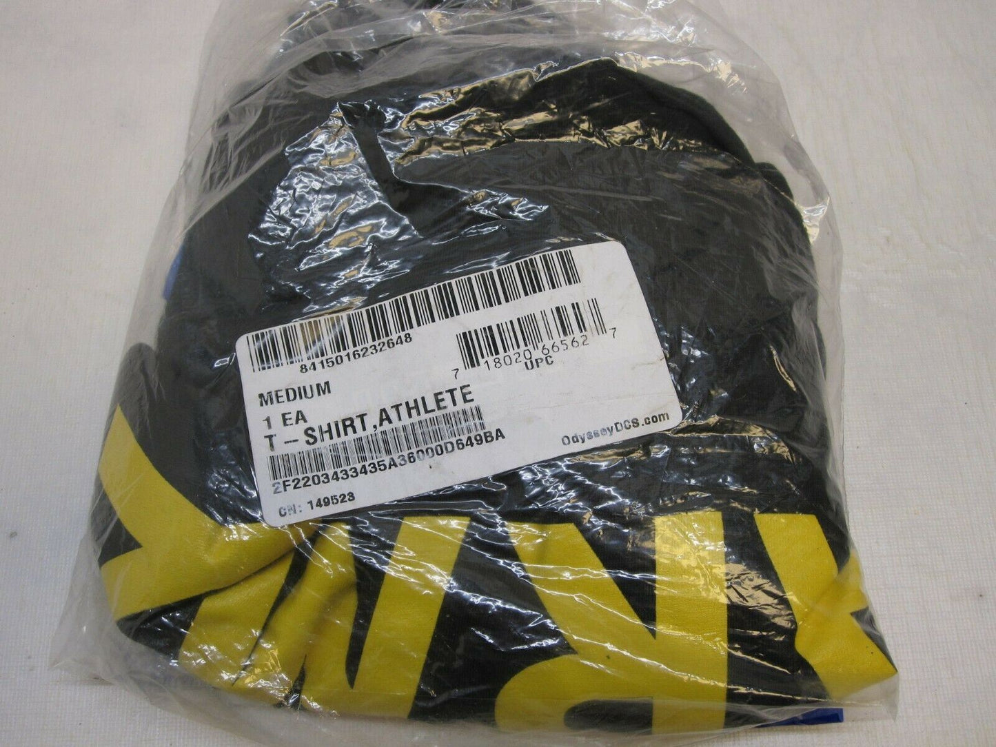 (1) NEW IN PACKAGE US ARMY BLACK GOLD YELLOW LONG SLEEVE PT SHIRT MEDIUM TOP