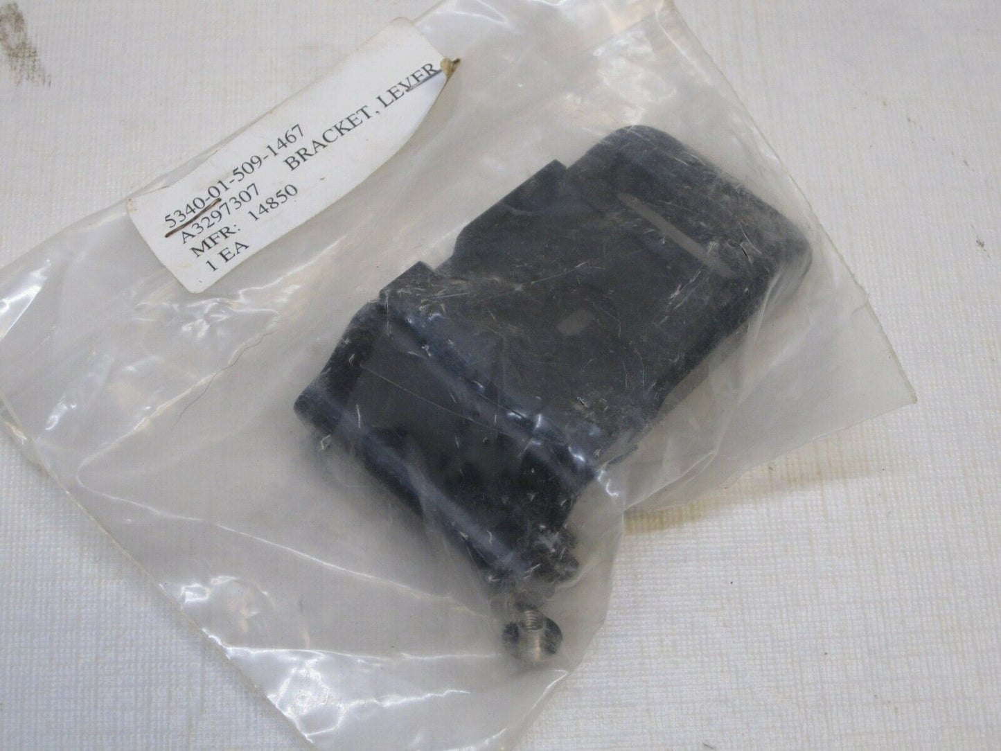 NOS BLACK ACH HELMET NVG LEVER MOUNT RHINO BRACKET BASE PLATE SHROUD ONE HOLE