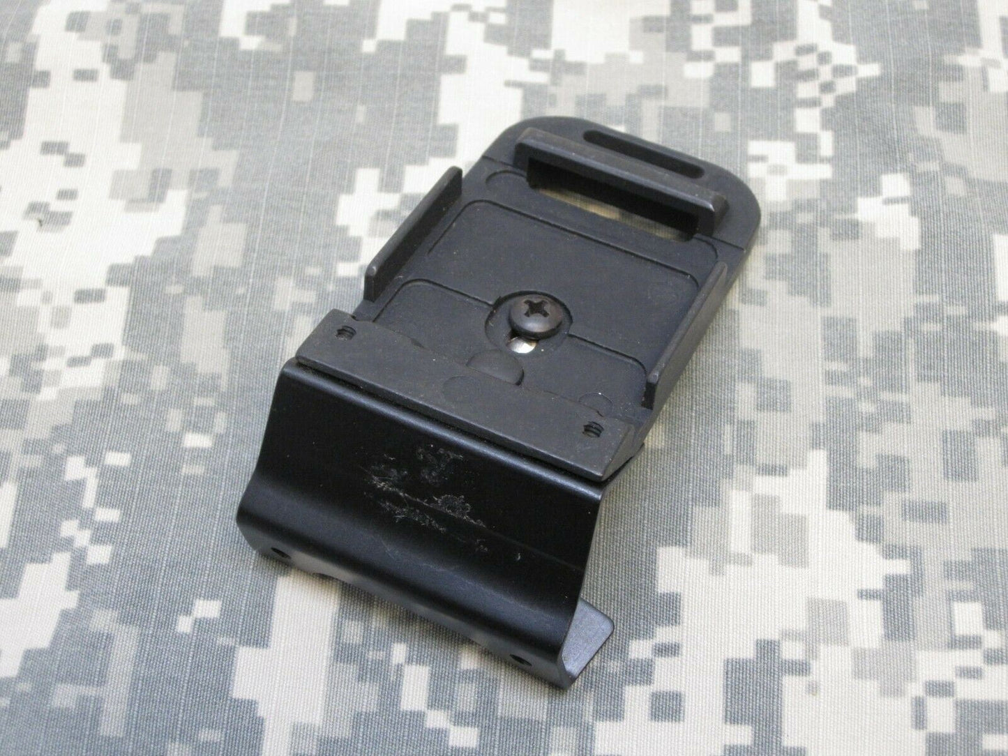 NOS BLACK ACH HELMET NVG LEVER MOUNT RHINO BRACKET BASE PLATE SHROUD ONE HOLE