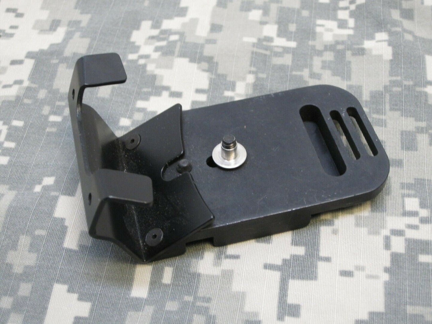 NOS BLACK ACH HELMET NVG LEVER MOUNT RHINO BRACKET BASE PLATE SHROUD ONE HOLE