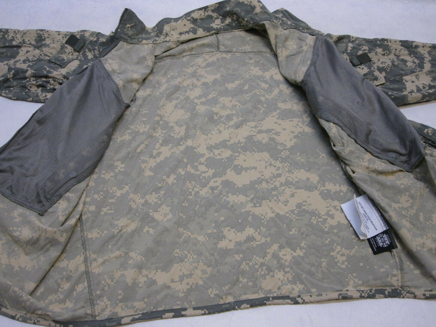 NWOT ARMY ACU UCP DIGITAL WIND JACKET M-R 8415-01-538-6067 COLD WEATHER GEN 3