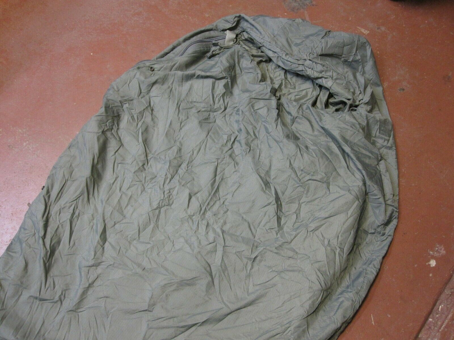 US ARMY ISSUE PATROL SLEEPING BAG FOLIAGE GREEN MODULAR SLEEP SYSTEM UCP (USED)