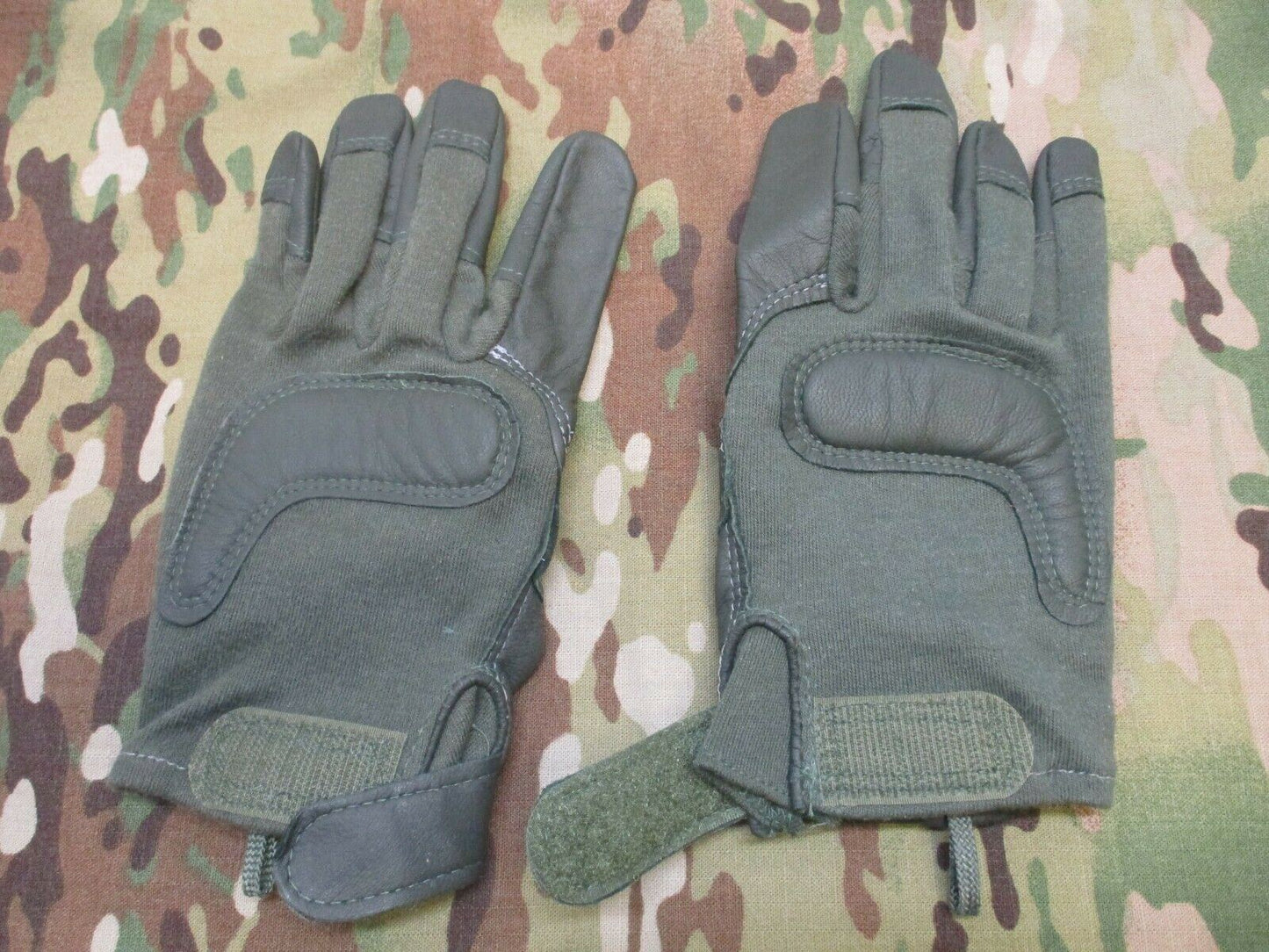 TYPE II ARMY COMBAT GLOVES MEDIUM SAGE GREEN GOAT SKIN LEATHER FLAME RESISTANT