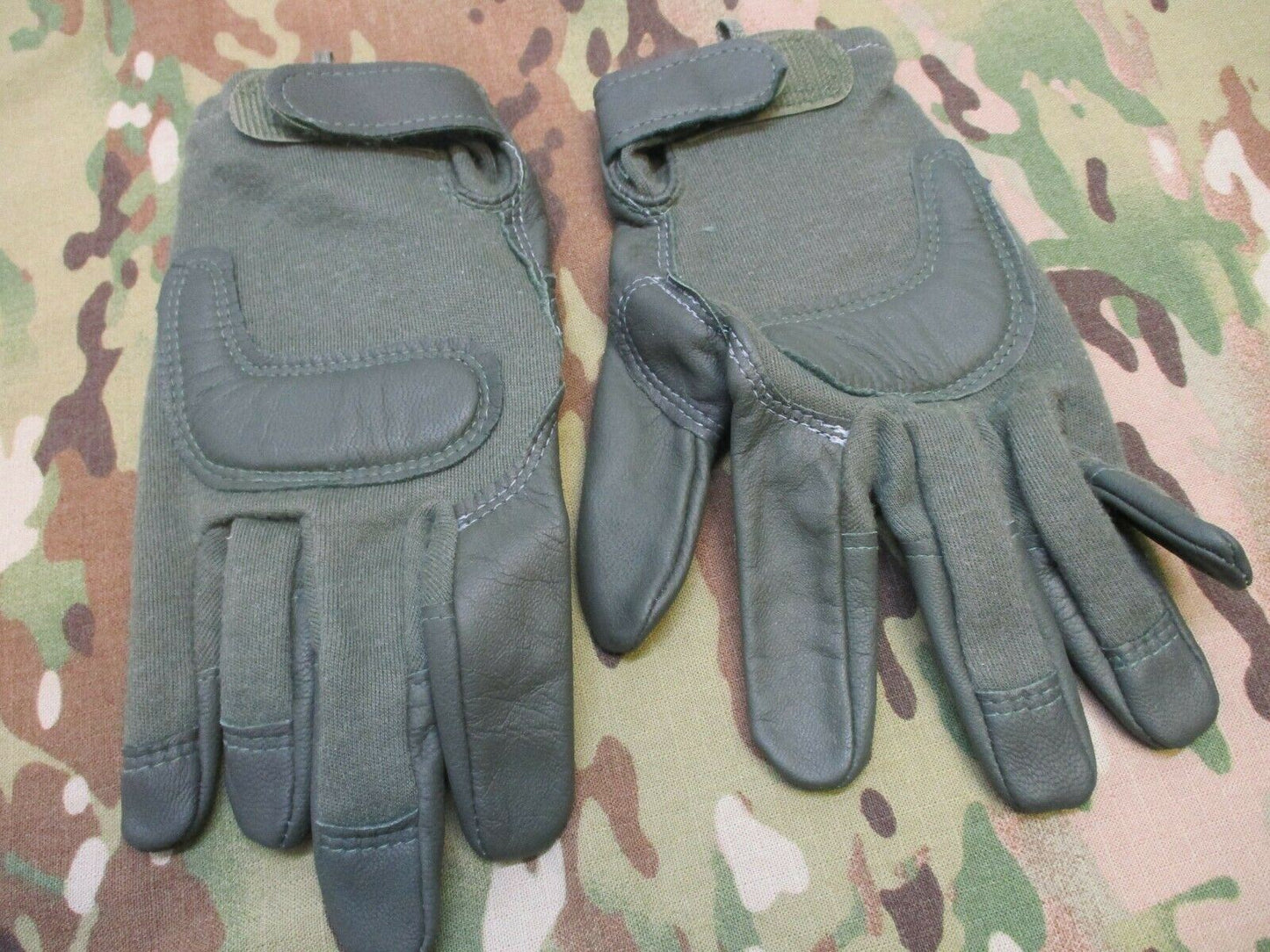 TYPE II ARMY COMBAT GLOVES MEDIUM SAGE GREEN GOAT SKIN LEATHER FLAME RESISTANT