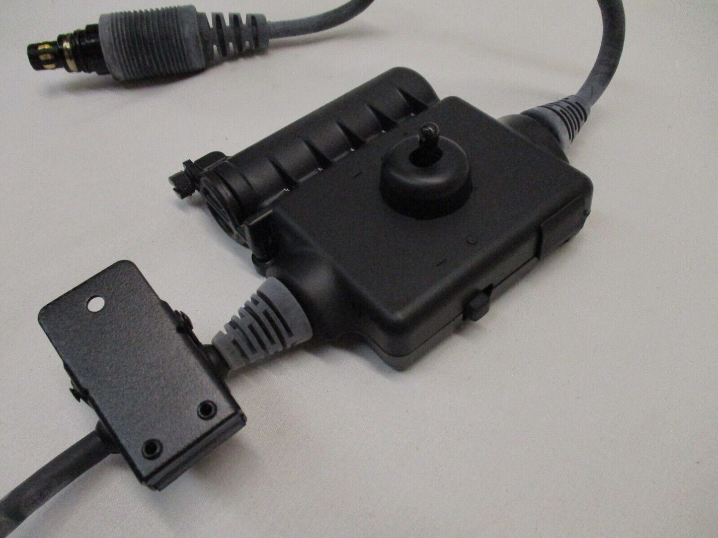 NEW BOSE TRIPORT MILITARY HEADSET BOOM MIC PART w. PUSH TO TALK SWITCH PTT CABLE