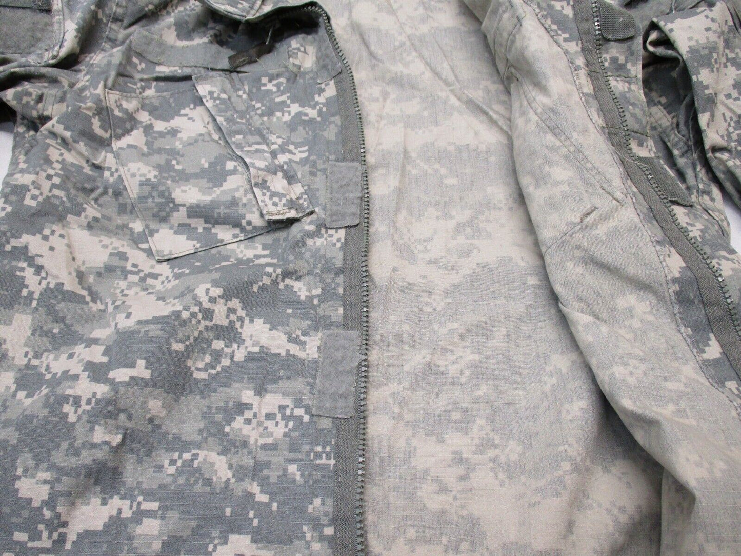 LOT OF (4) ARMY COMBAT UNIFORM SHIRTS ACU DIGITAL COATS UCP TOPS 4 PACK DIGICAM - Centex Military Gear