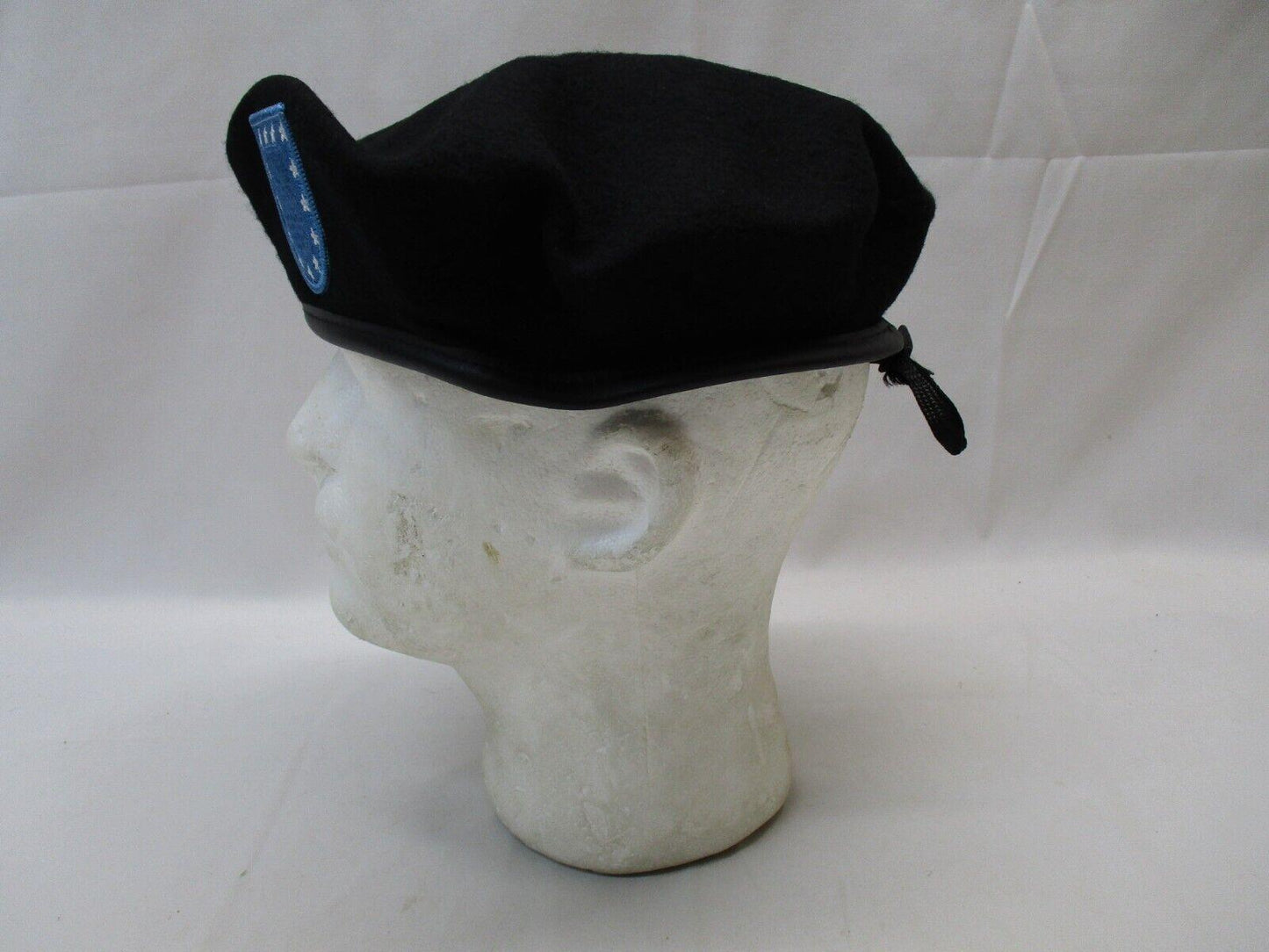 NOS USGI ARMY 100% WOOL BLACK BERET COMMANDO HEADGEAR MILITARY HAT w. FLASH