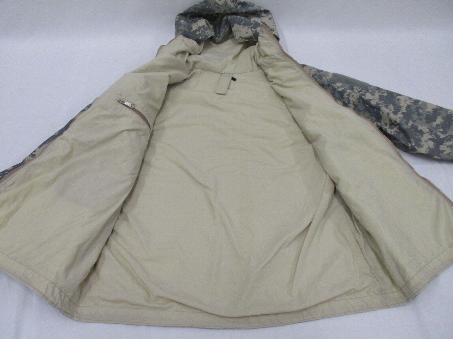 RARE LOG HOUSE DESIGNS ARMY ACU DIGITAL GORETEX JACKET REVERSIBLE TAN (LARGE)