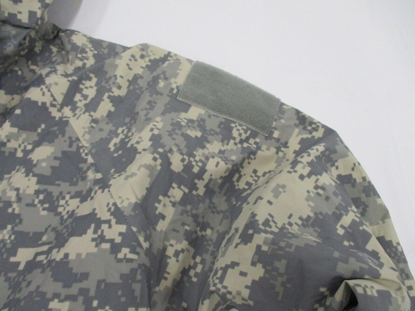 RARE LOG HOUSE DESIGNS ARMY ACU DIGITAL GORETEX JACKET REVERSIBLE TAN (LARGE)