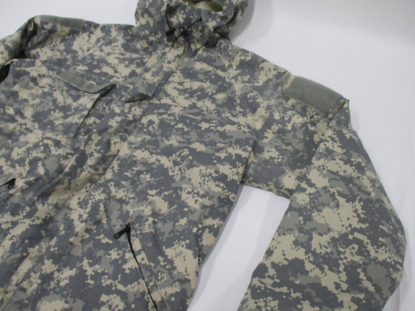 RARE LOG HOUSE DESIGNS ARMY ACU DIGITAL GORETEX JACKET REVERSIBLE TAN (LARGE)