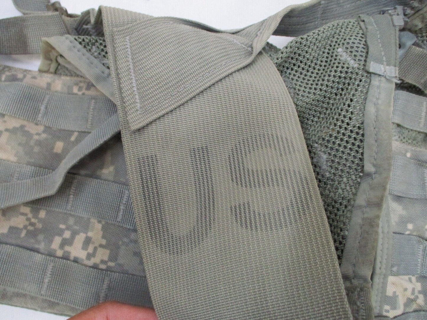 US ARMY MOLLE VEST FLC FIGHTING LOAD CARRIER BEARING EQUIPMENT DIGITAL TACTICAL