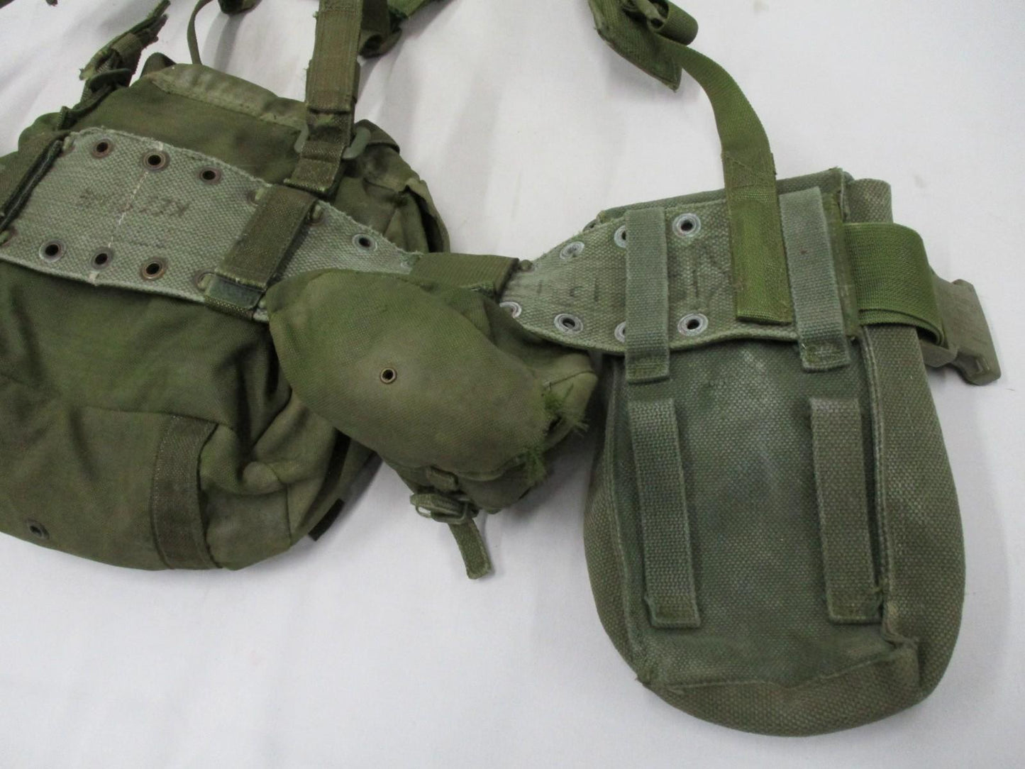CANADIAN MILITARY SURPLUS LOADOUT KIT CHEST RIG AMMO CANTEEN BUTTPACK POCKETS