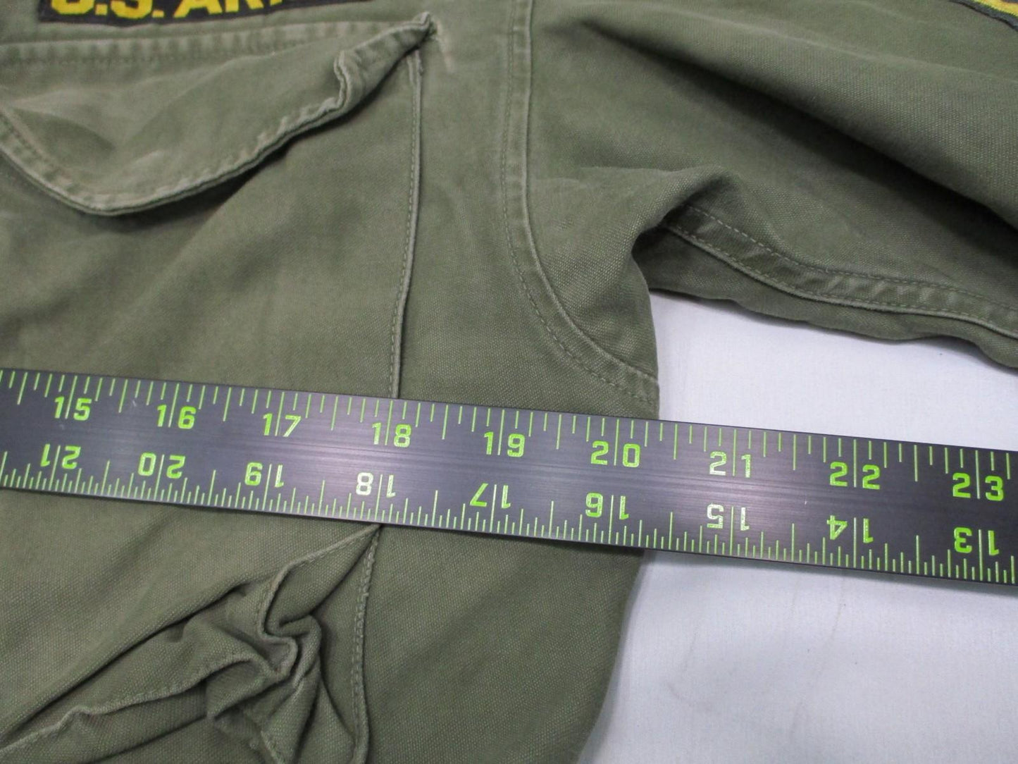US Army M-1951 M51 Field Coat Olive Green Distressed OD Jacket Mens Medium Patch
