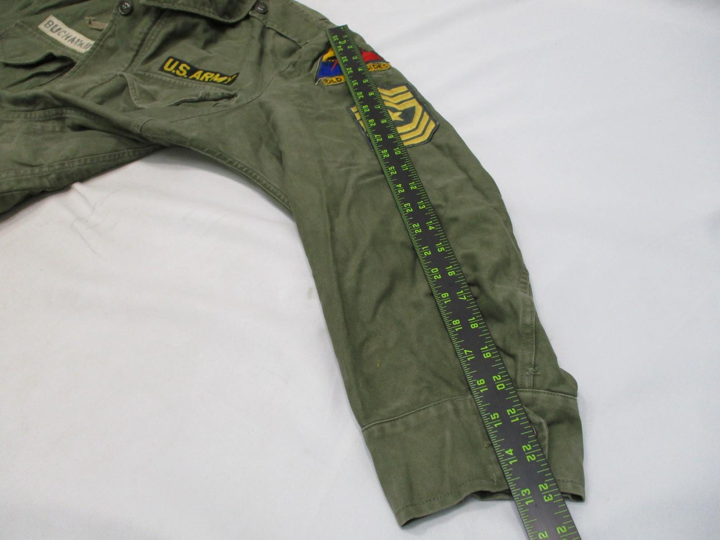 US Army M-1951 M51 Field Coat Olive Green Distressed OD Jacket Mens Medium Patch