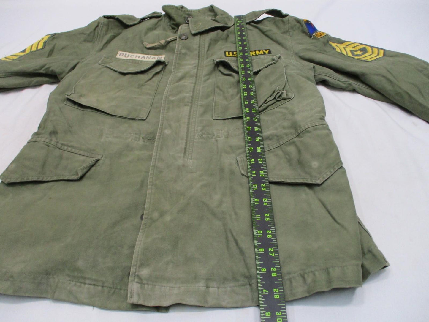 US Army M-1951 M51 Field Coat Olive Green Distressed OD Jacket Mens Medium Patch
