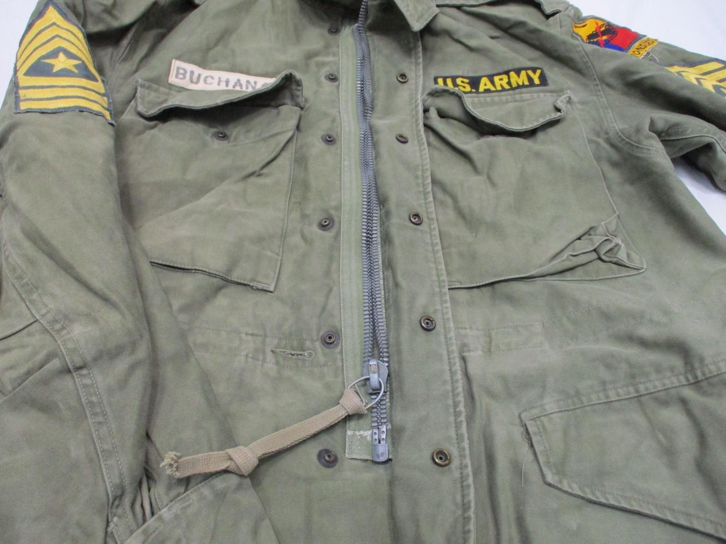 US Army M-1951 M51 Field Coat Olive Green Distressed OD Jacket Mens Medium Patch
