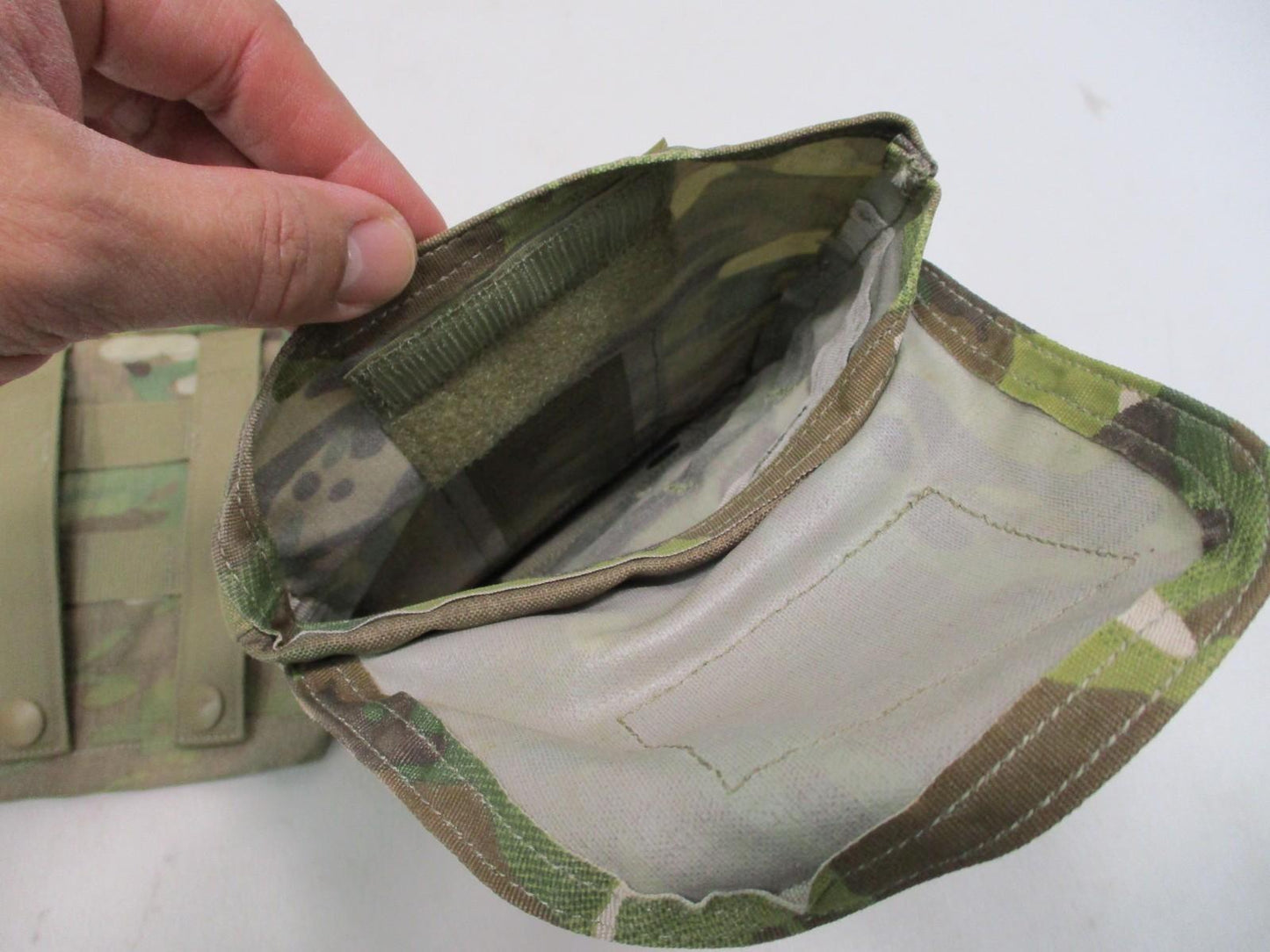 US ARMY FEMALE TACTICAL VEST MOLLE SIDE PLATE POCKETS MULTICAM MOLLE POUCH