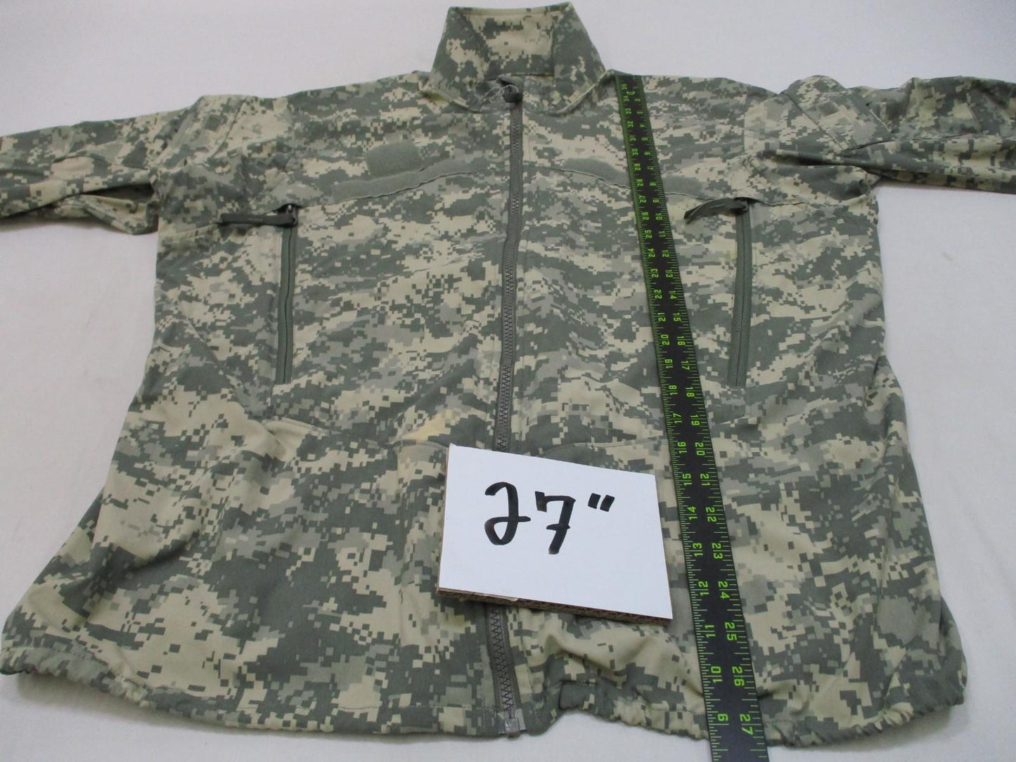 GEN III Wind Cold Weather Jacket Medium Regular CIF OK Pre-Owned w/ Stains
