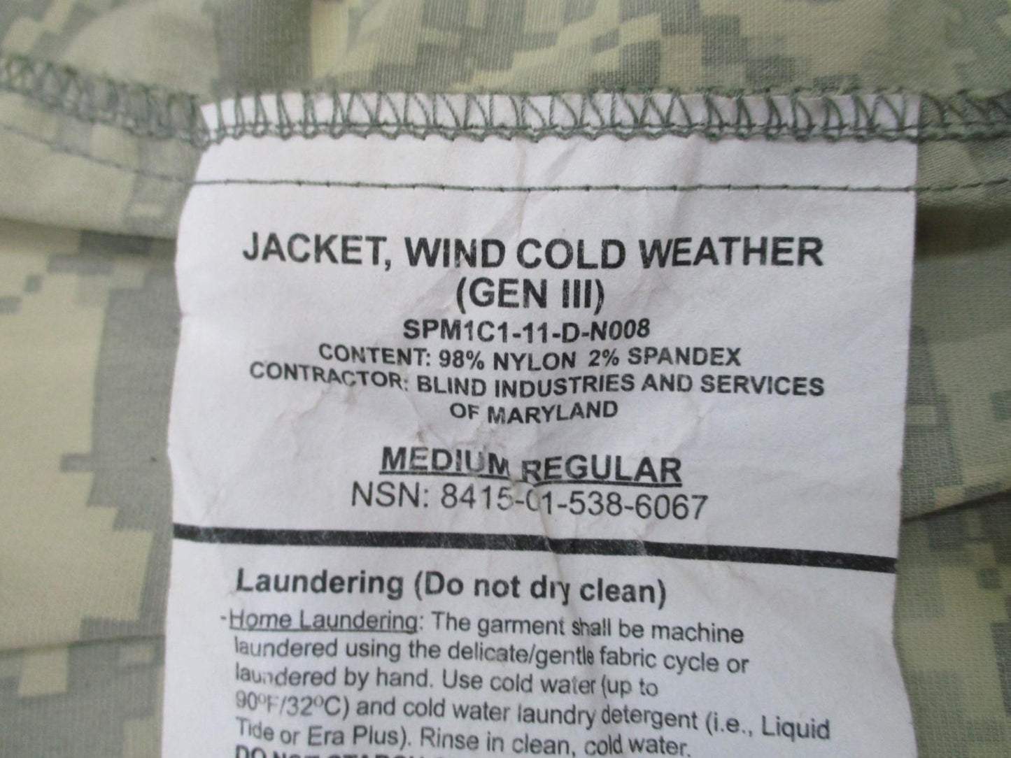 GEN III Wind Cold Weather Jacket Medium Regular CIF OK Pre-Owned w/ Stains