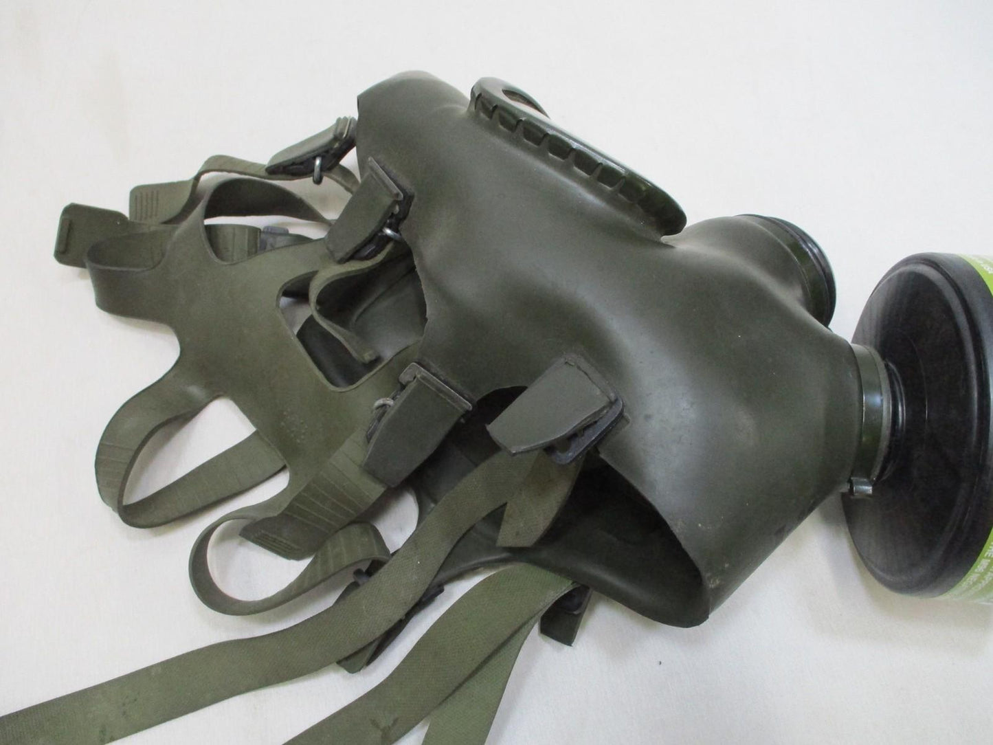Romanian M74 Gas Mask w/ Filter & Bag - Iraqi War Trophy - Collectible