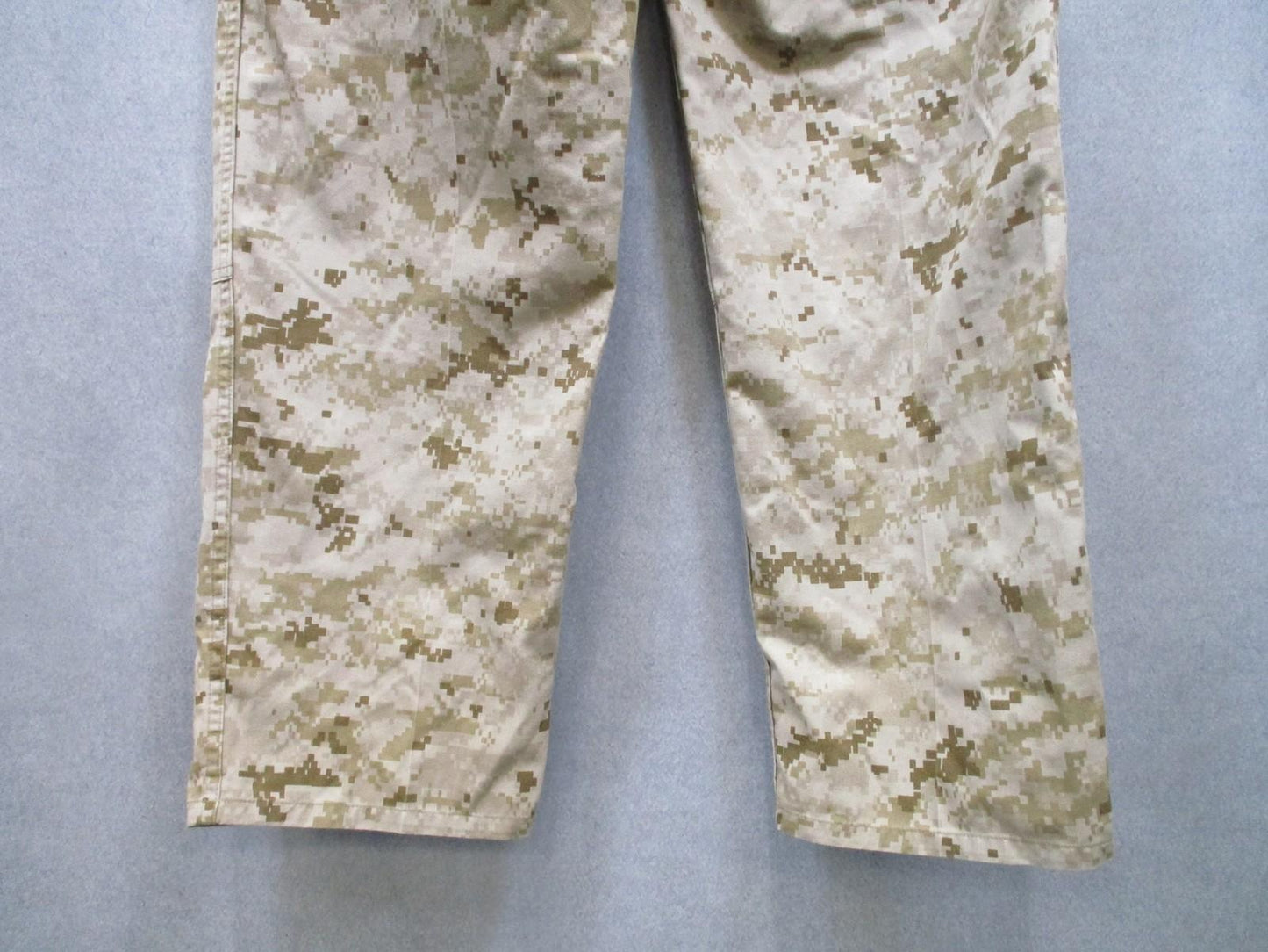 USMC Desert MARPAT Cargo Pants Medium Regular 31-35 Waist 29.5-32.5 Inseam