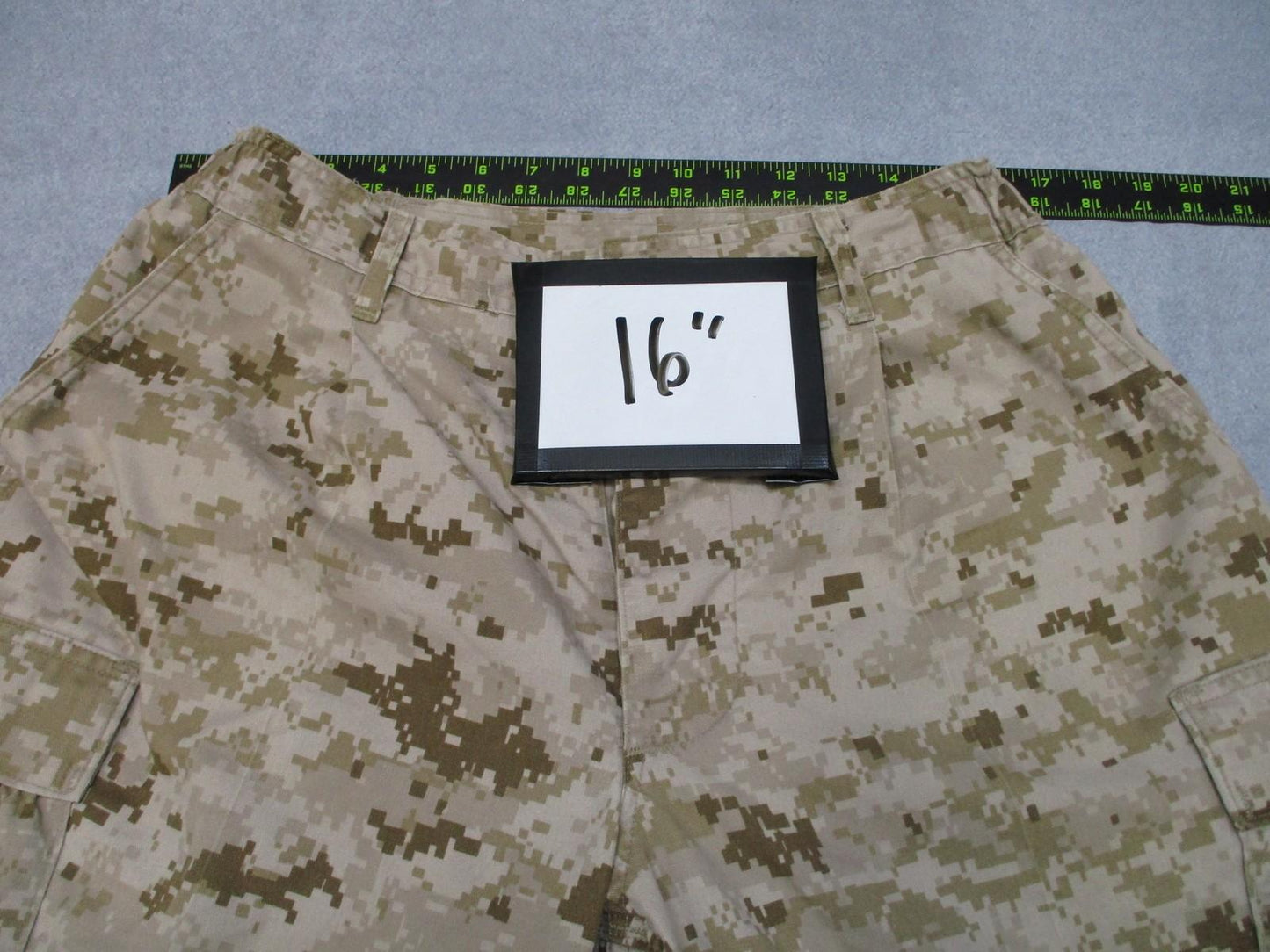 USMC Desert MARPAT Cargo Pants Medium Regular 31-35 Waist 29.5-32.5 Inseam