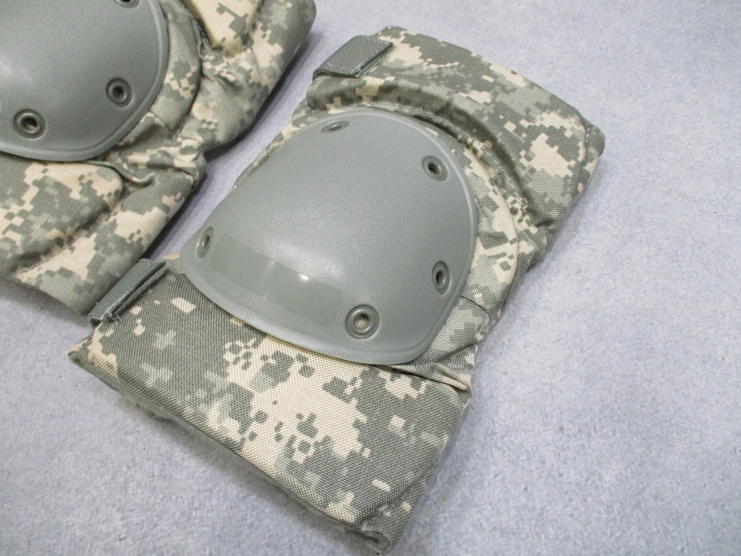 ARMY ACU Military Knee Pads Camo Adjustable Straps Made in USA (Pair) DIGITAL