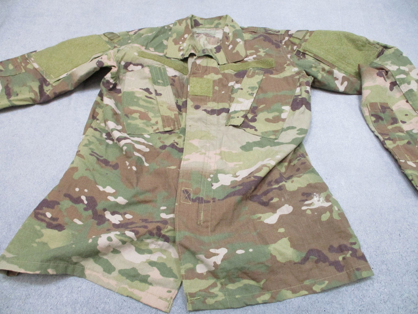 Army Combat Uniform Coat FEMALE FLAME RESISTANT MultiCam Size 33-LONG OCP