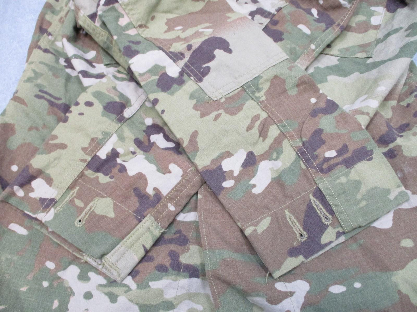 Army Combat Uniform Coat FEMALE FLAME RESISTANT MultiCam Size 33-LONG OCP