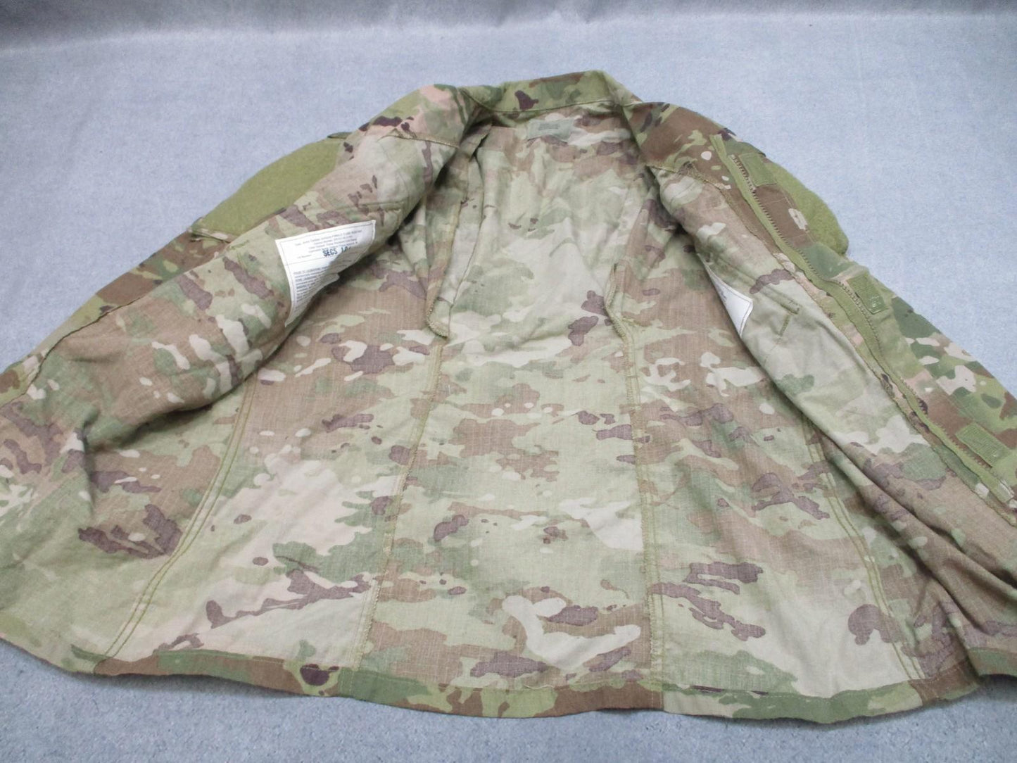 Army Combat Uniform Coat FEMALE FLAME RESISTANT MultiCam Size 33-LONG OCP