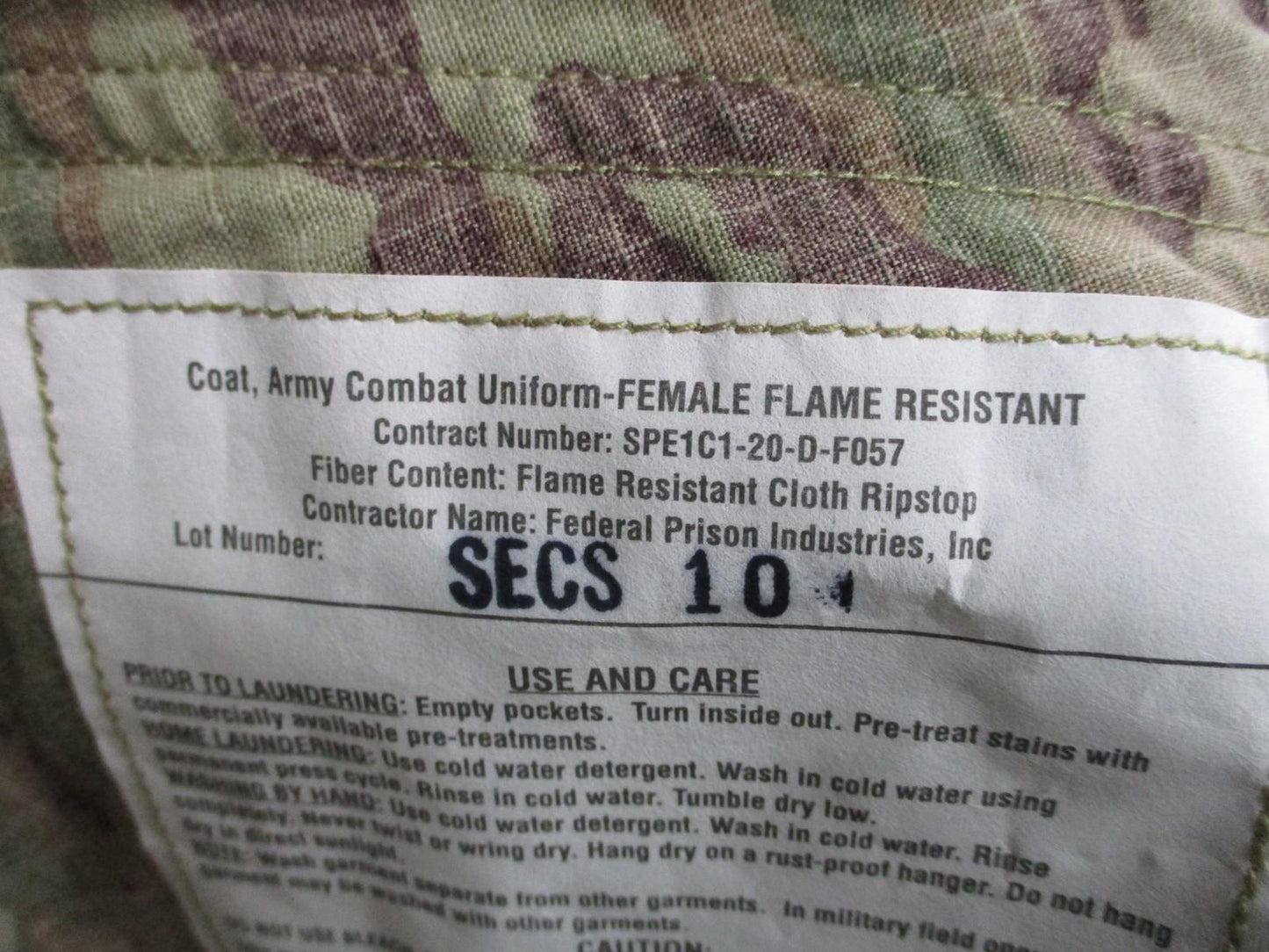 Army Combat Uniform Coat FEMALE FLAME RESISTANT MultiCam Size 33-LONG OCP