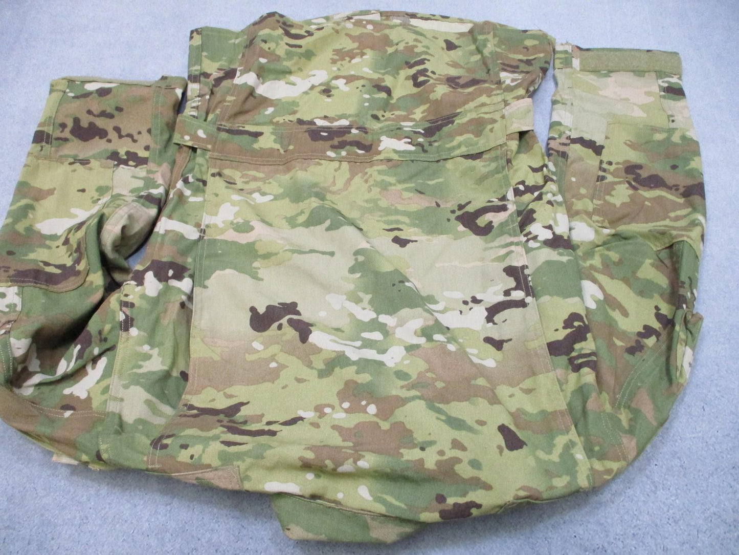 US Army Combat Aircrew Coat Medium-Regular Medical, Aviation, Parachutist Badges - Centex Military Gear