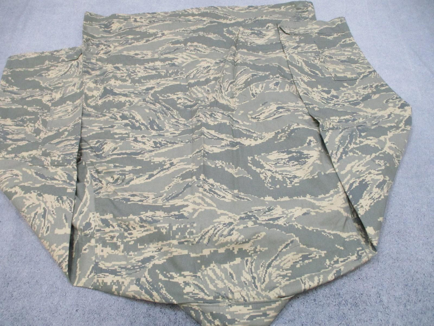 US Air Force ABU Utility Shirt Men's Size 44 Long Camouflage Digital Tigerstripe - Centex Military Gear