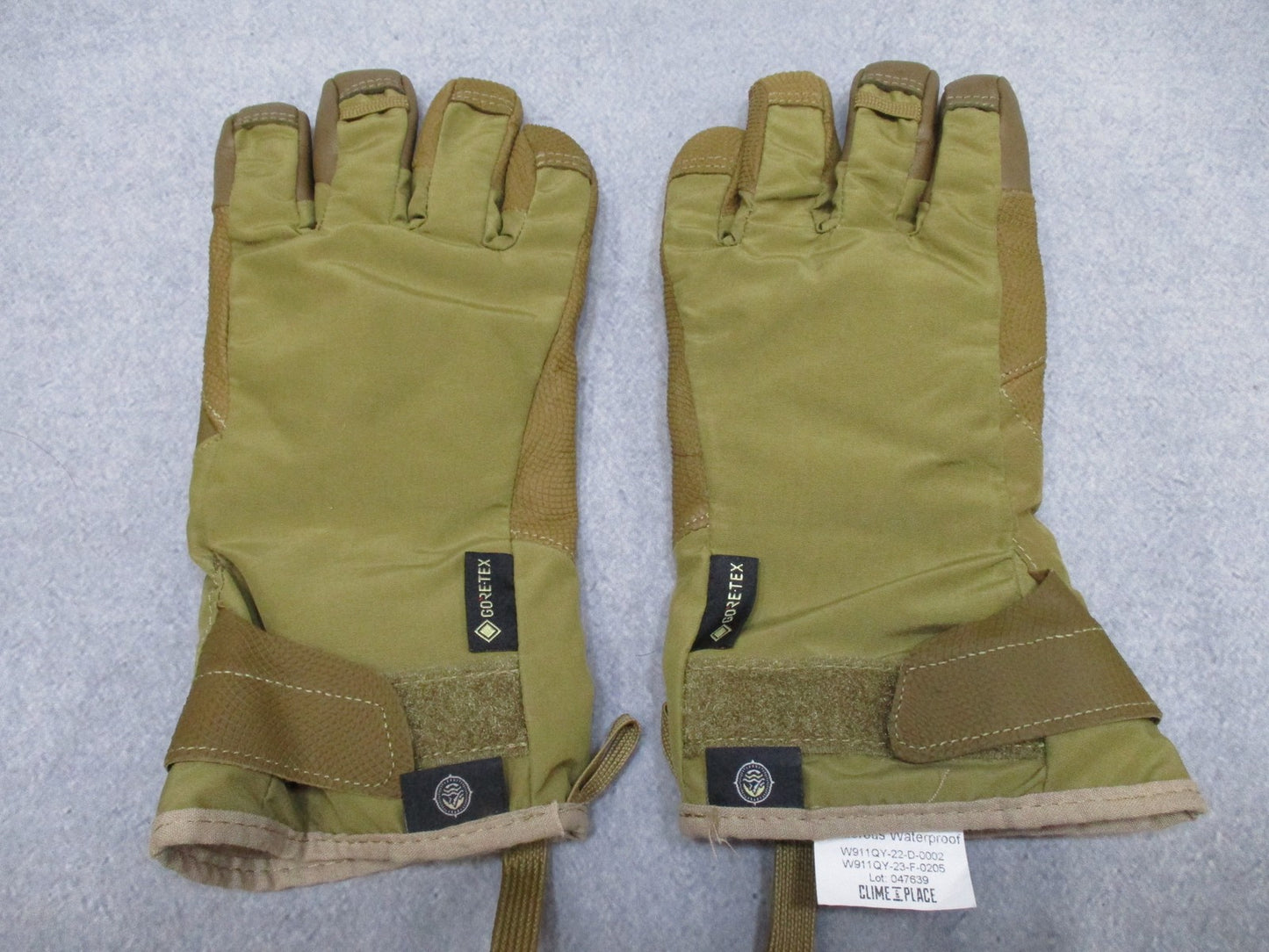 CWGS Dexterous Waterproof Gloves Gore-Tex Size Small - Excellent Pre-Owned - Centex Military Gear